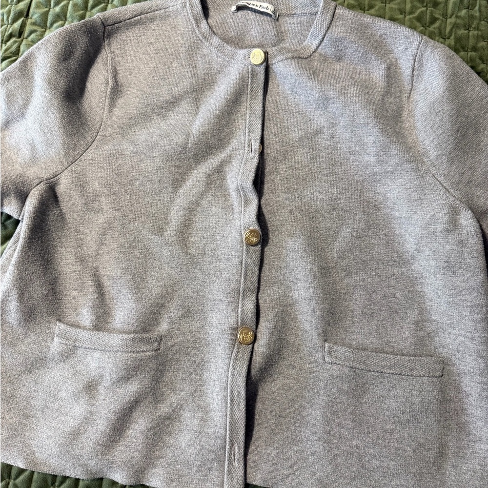 Abercrombie & Fitch grey‎ short sleeve cardigan gold buttons size XL - Picture 3 of 11